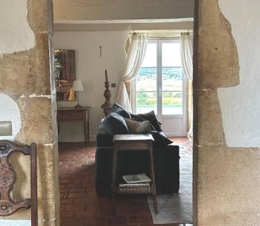 Saint-Julien-de-Civry House | Maison Stirling Bourgogne Sleeps 8 Pool