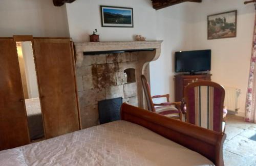 Mont-Saint-Jean House | Maison studio village médiéval