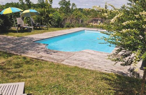 Celles House | Maison superbe sur 2 étages avec piscine