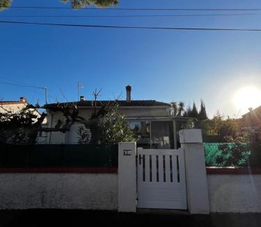 Mediterranee Villa | Maison T4 plain pied climatisée avec une belle terrasse ombragée 6AVR44
