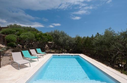 Hameau de Palombaggia Bed & Breakfast | Maison Tavolara