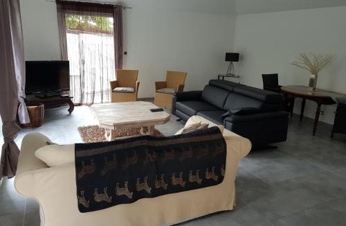 Lingreville House | Maison Tirlibibi