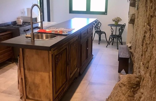 Moita Cottage | Maison Tour Restaurée en Chambres D'hôtes