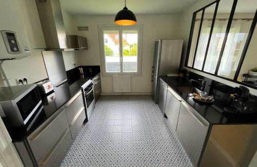 Luc-sur-Mer House | Maison tout confort avec jardin - Plage à 12mn à pied & Centre à 5mn