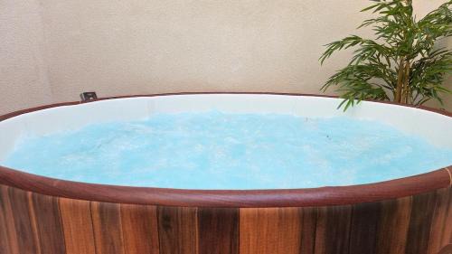 Saint-Omer House | Maison tout confort I Jacuzzi extérieur I Netflix ! 10 couchages