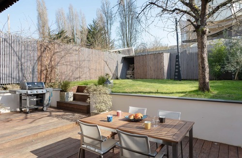 Maurepas House | Maison Trégain - Grand Jardin et Terrasse