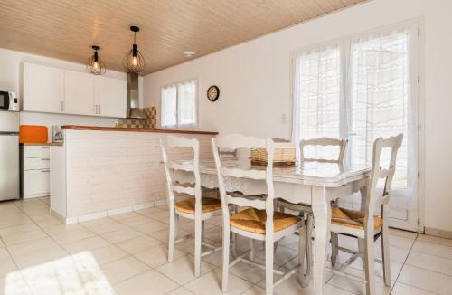 Villeneuve-en-Retz House | Maison traditionnelle, proche plages, WIFI, jardin - FR-1-306-1319