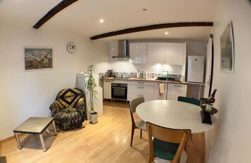 Castelnau-le-Lez House | Maison tranquille dans village
