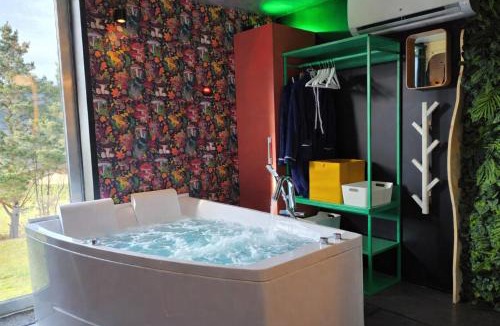 Saint-Alban-d'Ay Bed & Breakfast | Maison Triangle