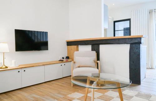 Croix House | Maison trois chambres avec cour, parking gratuit