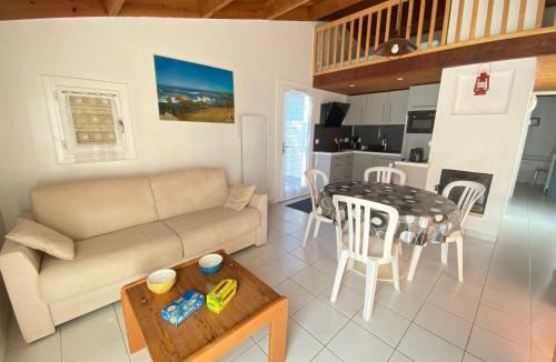 Bretignolles-sur-Mer House | Maison Type 2 avec Piscine Chauffée, Tennis et Proximité Bord de Mer à Brétignolles - FR-1-231-306