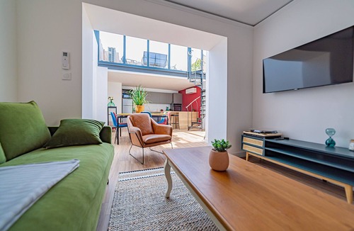 Libourne House | Maison Type Loft Avec Jacuzzi et Terrasse sur les Toits