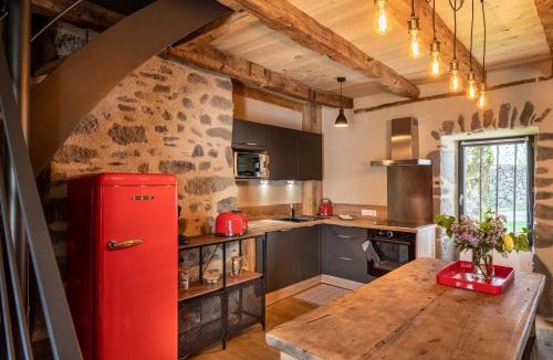Marmanhac House | Maison typique des monts du Cantal