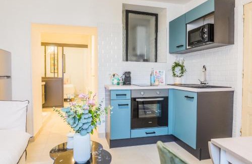 Brive-la-Gaillarde Apartment | Maison Victoire