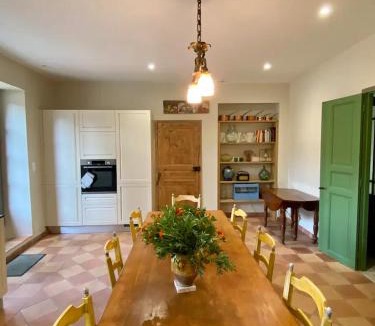 Cesseras House | Maison vigneronne de Bonne Maman - climatisée