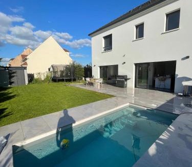 Saint-Mard Villa | Maison villa St mard Paris