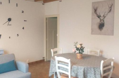 Baudres House | Maison village