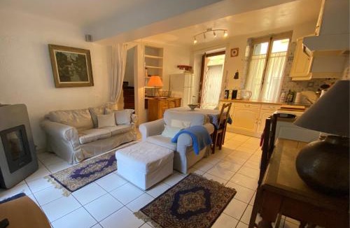Quarante Villa | Maison & Village Quarante - French Village House
