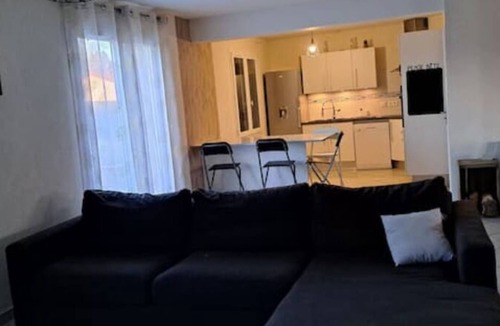 Artonne House | Maison vue Chaine des Puys