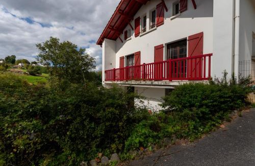 Hasparren Apartment | Maison Xara-heguia