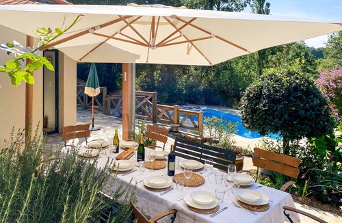 Beaurepaire Villa | Maison Zenith - Five Bedroom Villa, Sleeps 10