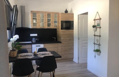 Langrune-sur-Mer House | Maisonette-1 with terrace 100m from the beach