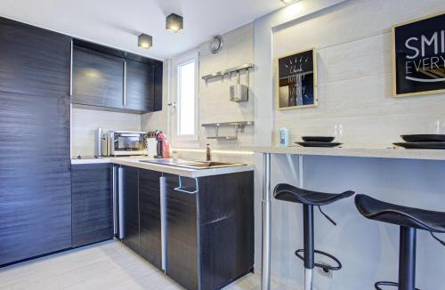 Les Arenes Apartment | Maisonette avec cours privative dans residence securisée avec Piscine