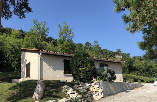 Durfort House | Maisonette Bungalow for Holidays near the lake