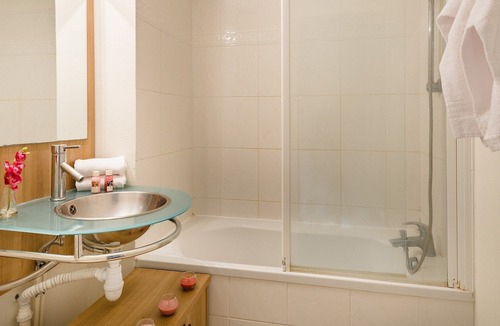 Azay-le-Rideau House | Maisonette charmante, accès Piscine + Tennis
