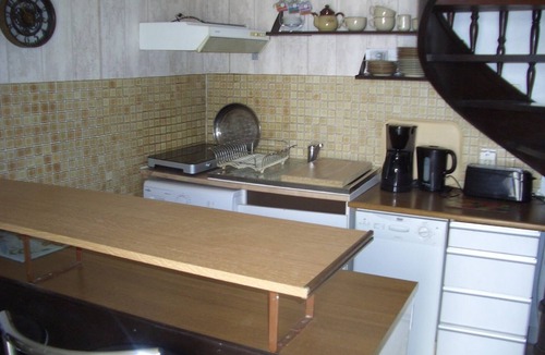 Saulx-les-Chartreux House | Maisonette for 5 people - with heated pool in summer