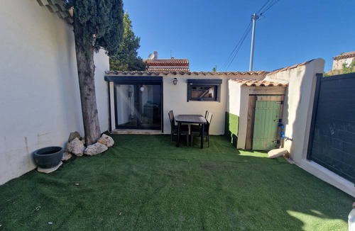 Fos-sur-Mer Apartment | Maisonette Individuelle