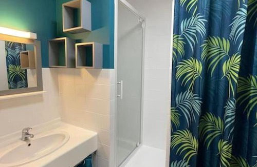 Doue-la-Fontaine House | Maisonette parking privé gratuit