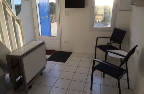 Barbatre House | Maisonette with terrace 20 metres from the beach