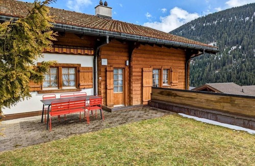 Tujetsch Apartment | Maisonette-Wohnung in Rueras bei Sedrun by Interhome