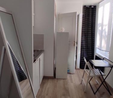 Villeurbanne Apartment | MaisonFleurie