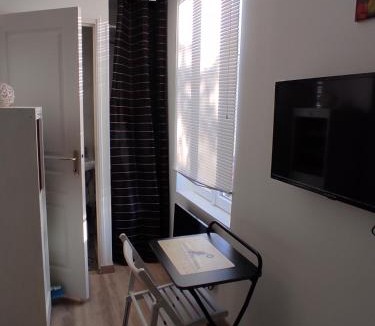 Villeurbanne Apartment | MaisonFleurie