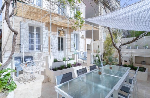 4th Arrondissement Villa | MaisonMars La Maison de Famille