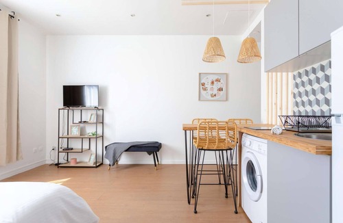 4th Arrondissement Apartment | MaisonMars Studio 6 Blancarde