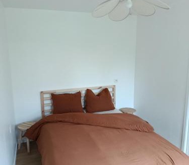 La Couyere House | Maisonnette à la campagne