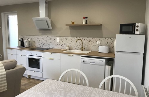 Nouvelle-Eglise House | Maisonnette 2 Chambres Tout Confort Avec Extérieur et Parking