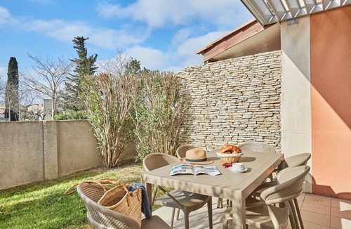 Aigues-Mortes Condo | Maisonnette Abordable et Climatisée + Parking