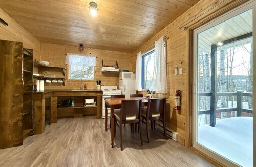 Pohenegamook Cabin | Maisonnette au cœur de la nature – Pohénégamook