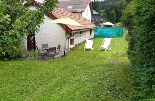 Foncine-le-Bas House | Maisonnette au Calme Avec Terrasse Individuelle