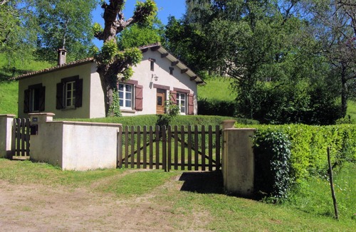 Saint-Perdoux House | Maisonnette au Calme. Idéale en Famille ou Entre Amis. Animaux Acceptés!