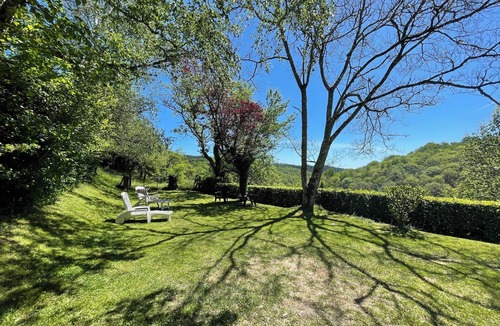 Saint-Perdoux House | Maisonnette au Calme. Idéale en Famille ou Entre Amis. Animaux Acceptés!