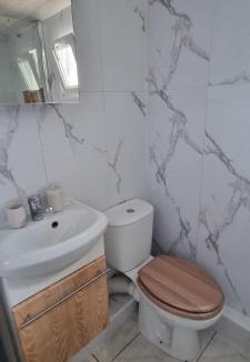 Puiseux-en-France Apartment | Maisonnette aux deux terrasses - Proche aéroport CDG et du Parc Asterix