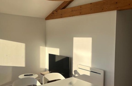 Bregnier-Cordon House | Maisonnette avec parking privé et local à velos