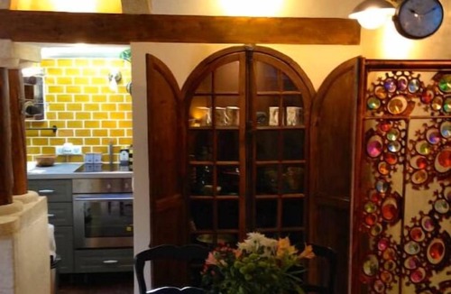 Uzes Villa | Maisonnette Avec Terrasse Dentrée et Balcon