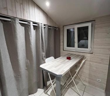 Blanquefort House | Maisonnette chaleureuse, paisible & proche tram