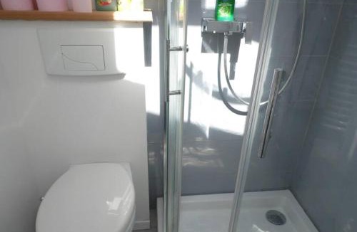 Montfort House | Maisonnette climatisée avec parking privé
